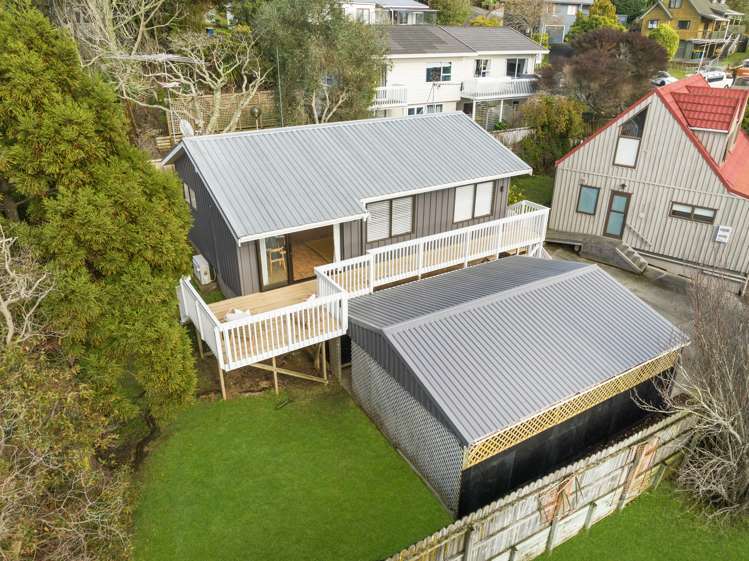 4a Helicon Place Totara Vale_16