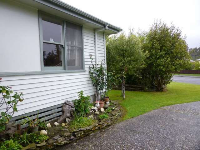 7 Opuka Place Haast_3