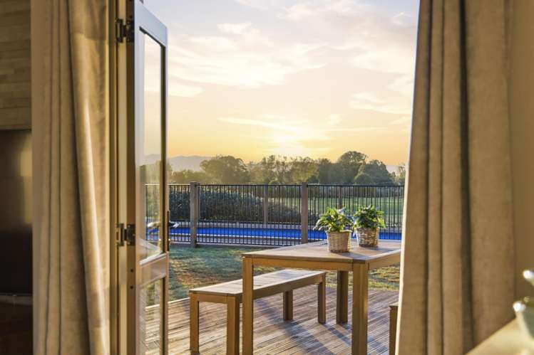 4 Old School Road Ngahinapouri_12