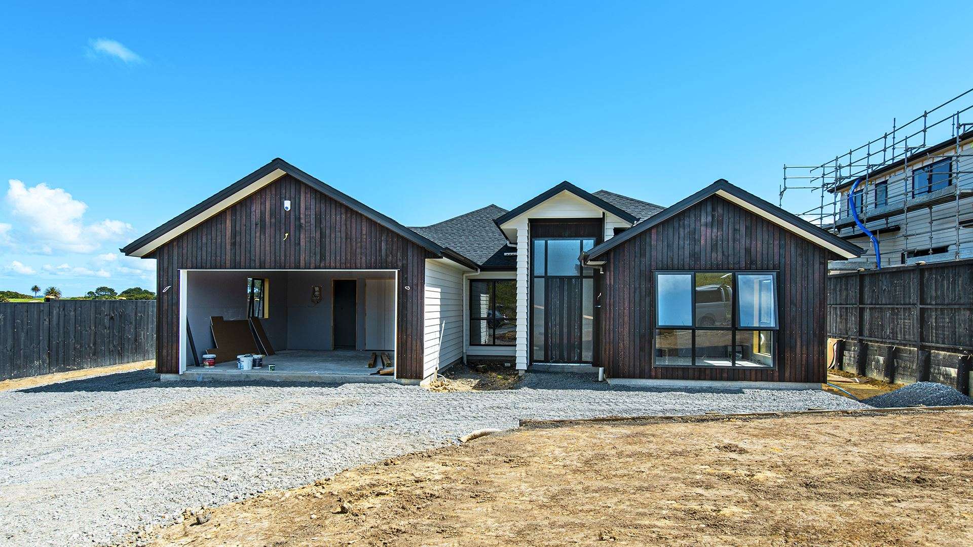 7 Hapukupuku Avenue Beachlands_0