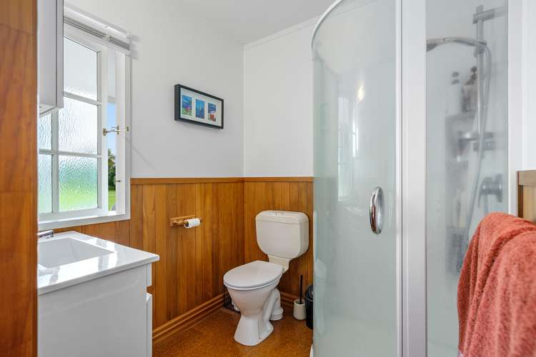 16 Cowley Drive Leamington_12