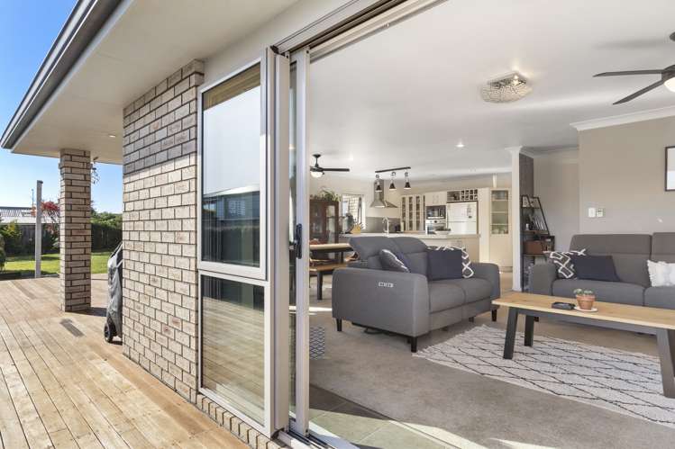 24 Charles Street Carterton_13