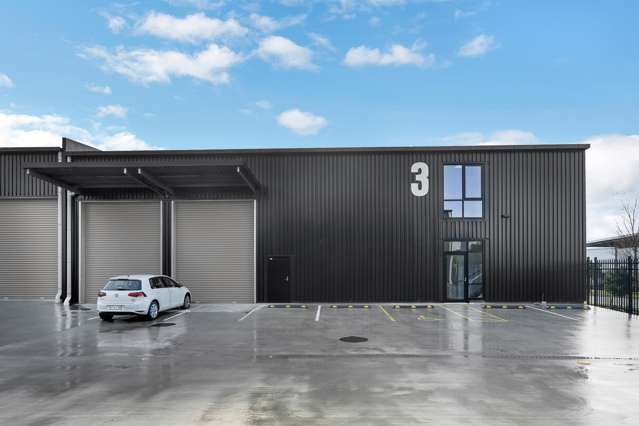 Brand new industrial unit at the Airport