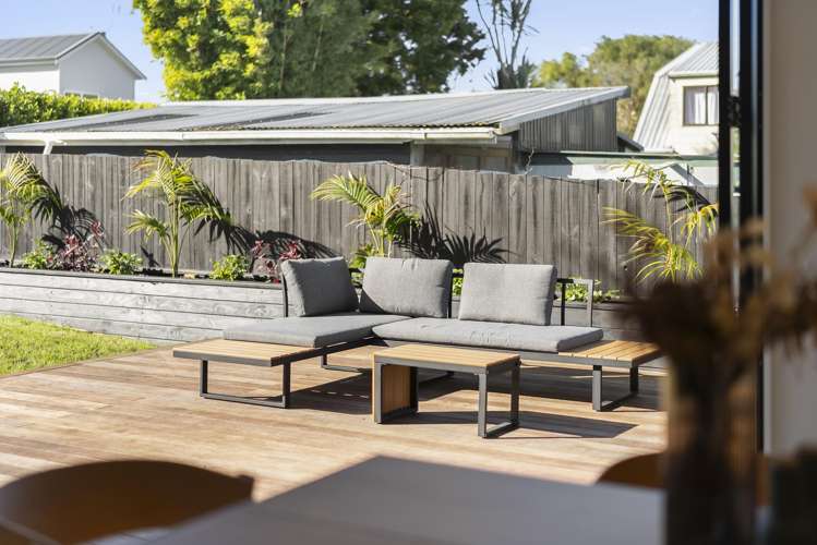 8 Creamer Avenue Belmont_36
