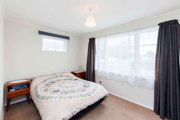 6 Long Melford Road Awapuni_10