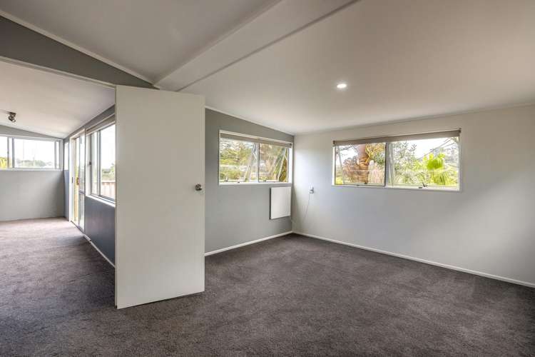 39 Whakarite Road Ostend_10