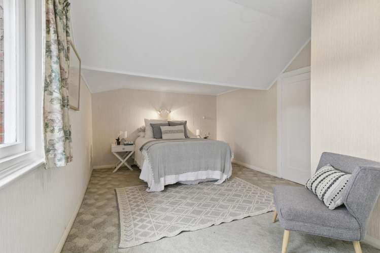 230 Queens Drive Lyall Bay_13