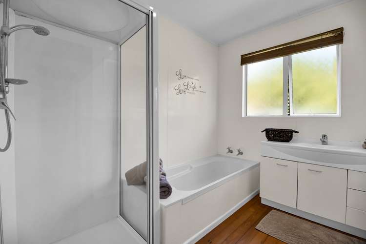 162 Seaview Road Westown_7