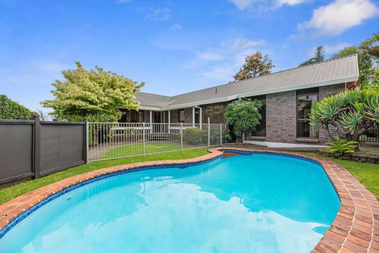 8 Sunny Bay Road Matua_12