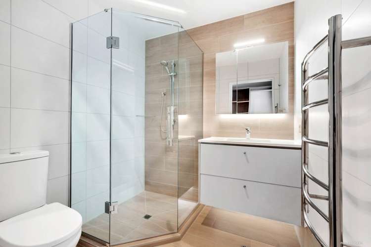 103/4 Bute Road Browns Bay_10