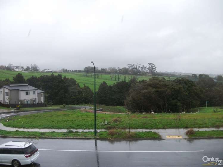 22 Terrasini Drive Flat Bush_16