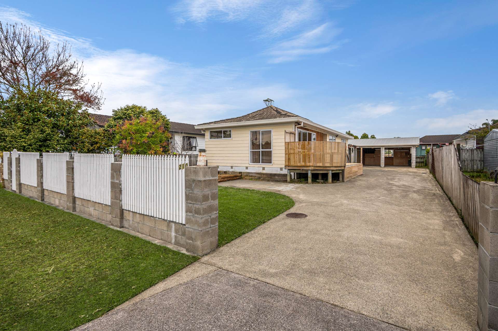 210 Waitemata Drive Ranui_0