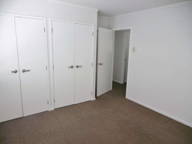 2/2 Moana Avenue Belmont_9