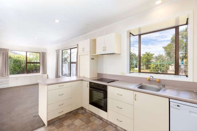 44 Bassett Street Burwood_3