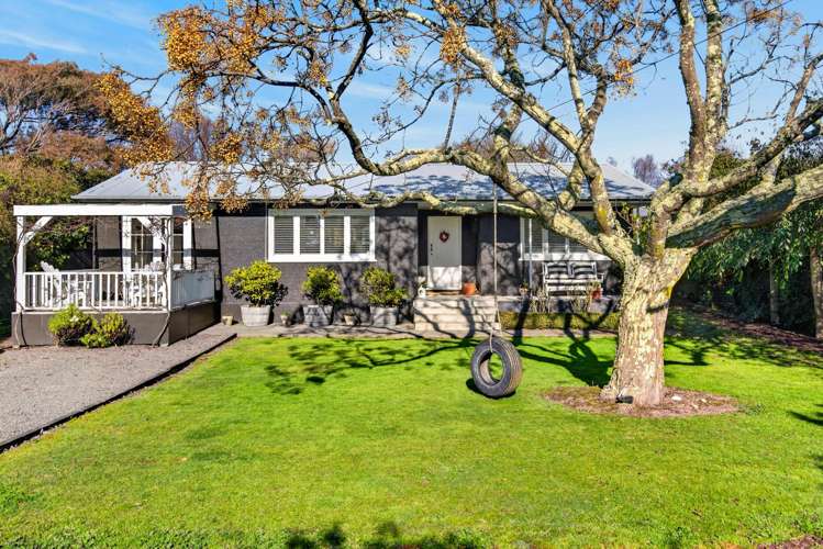 320 Clifton Road Te Awanga_14