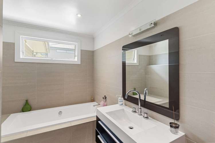 14 Memorial Avenue Ilam_16