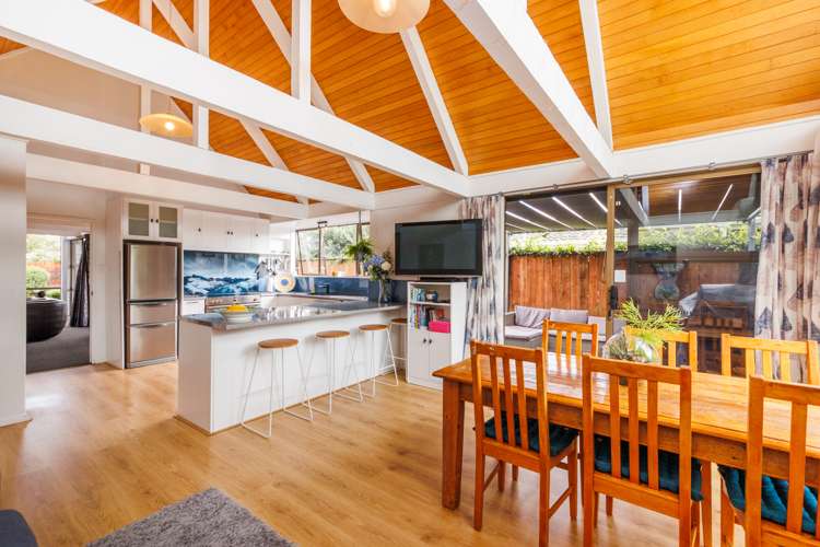 9 Truscott Grove Awapuni_2