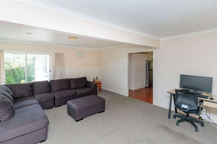 29 Kahikatea Grove Paparangi_6