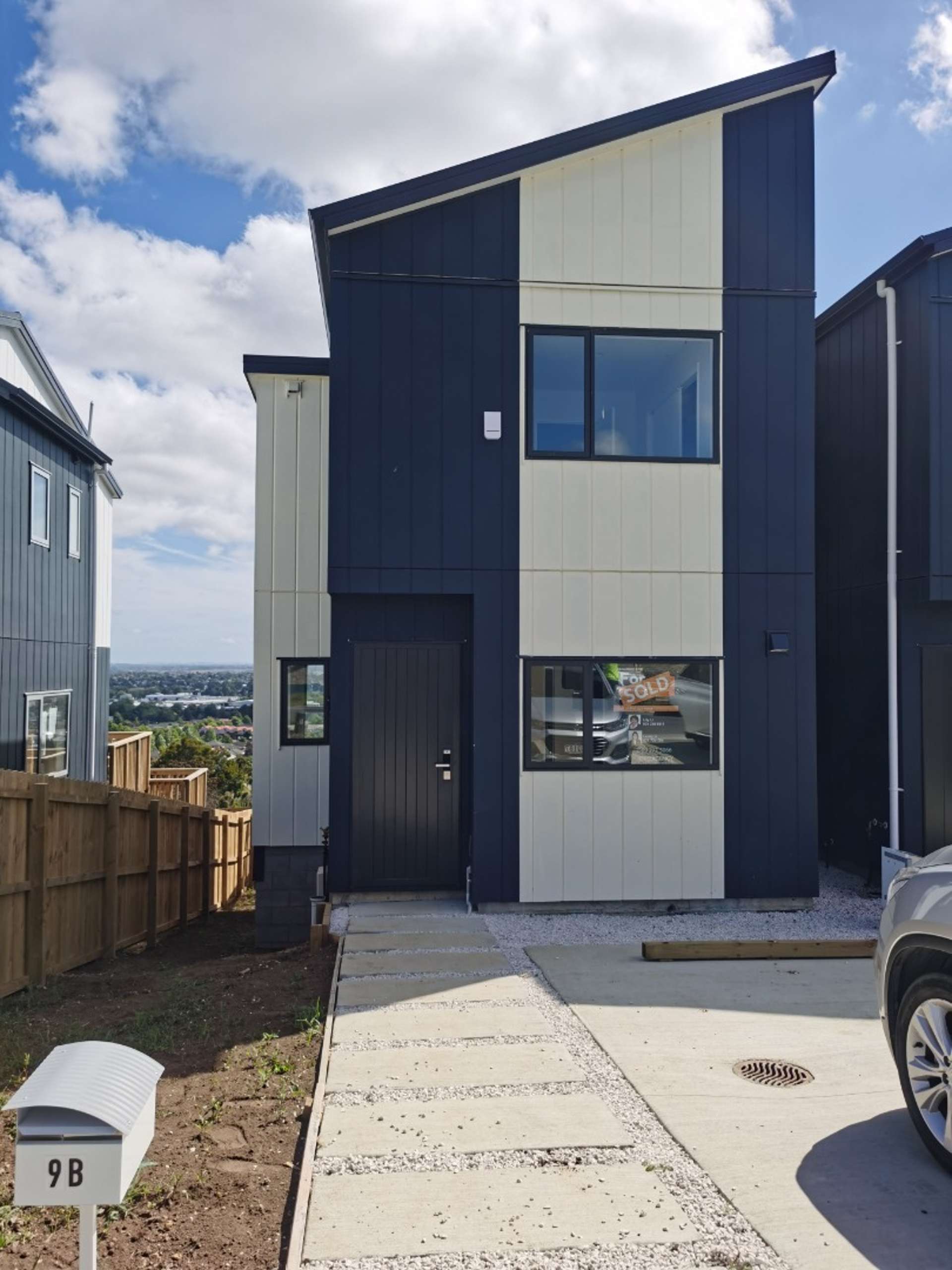 9B Crestview Rise 10938_0