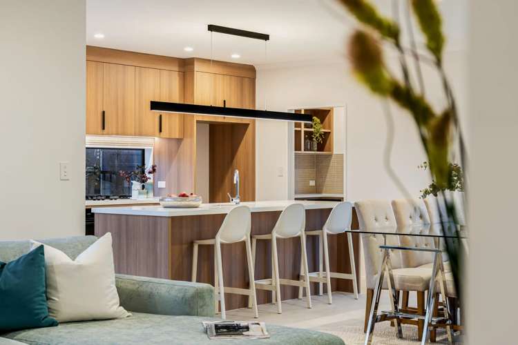 91 Parish Drive_5