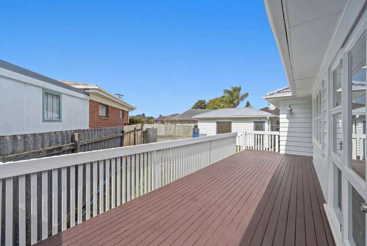 12 Malcolm Place Mangere East_12