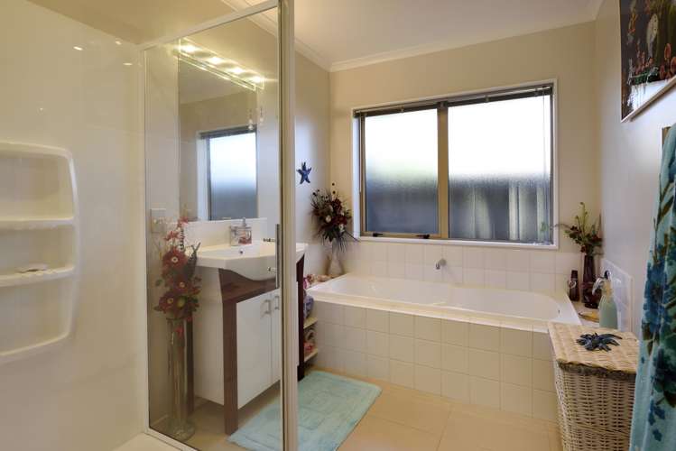 12 Wanderers Avenue Brightwater_18