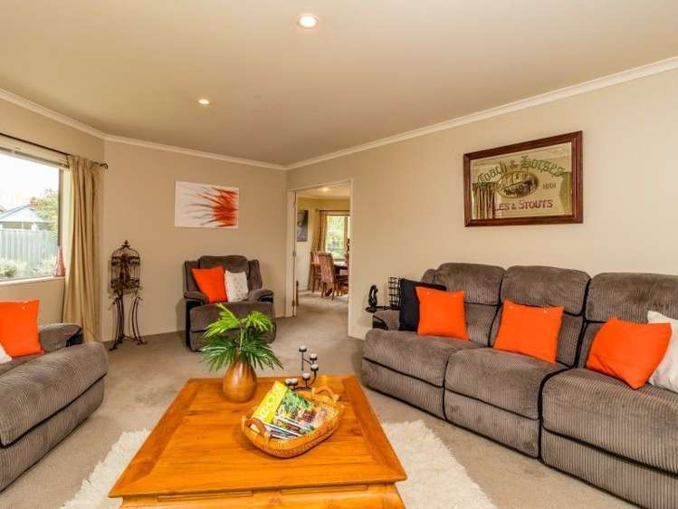 27 Delta Mews Place Clive_3