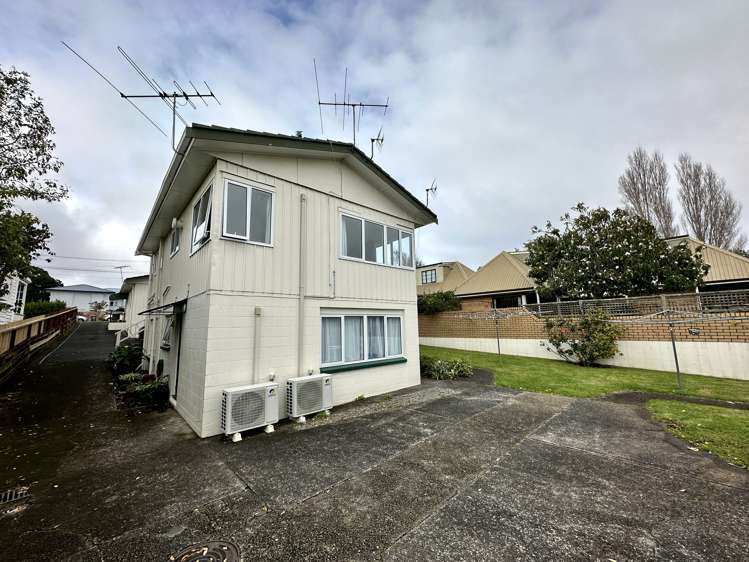 3/21 Clonbern Road Remuera_6