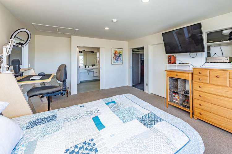 10 Lithgow Drive Otamatea_18