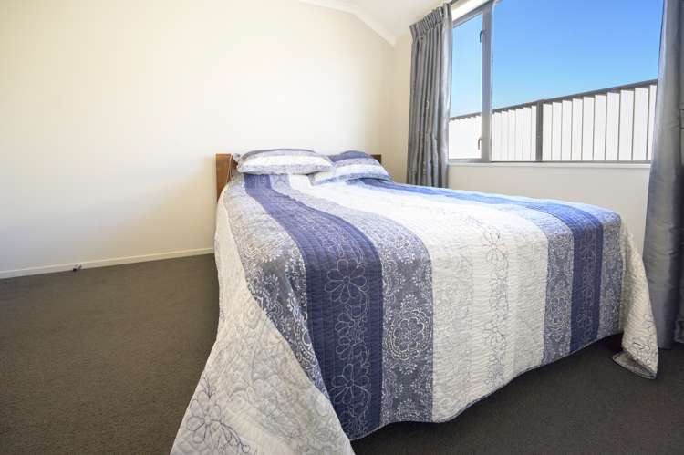 86 Covent Drive Stoke_11