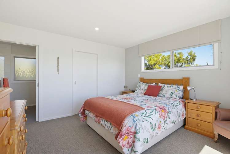 1 Manapouri Lane Aotea_18