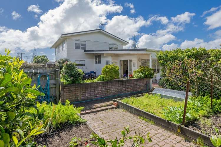 10 Titoki Road Waikanae Beach_15