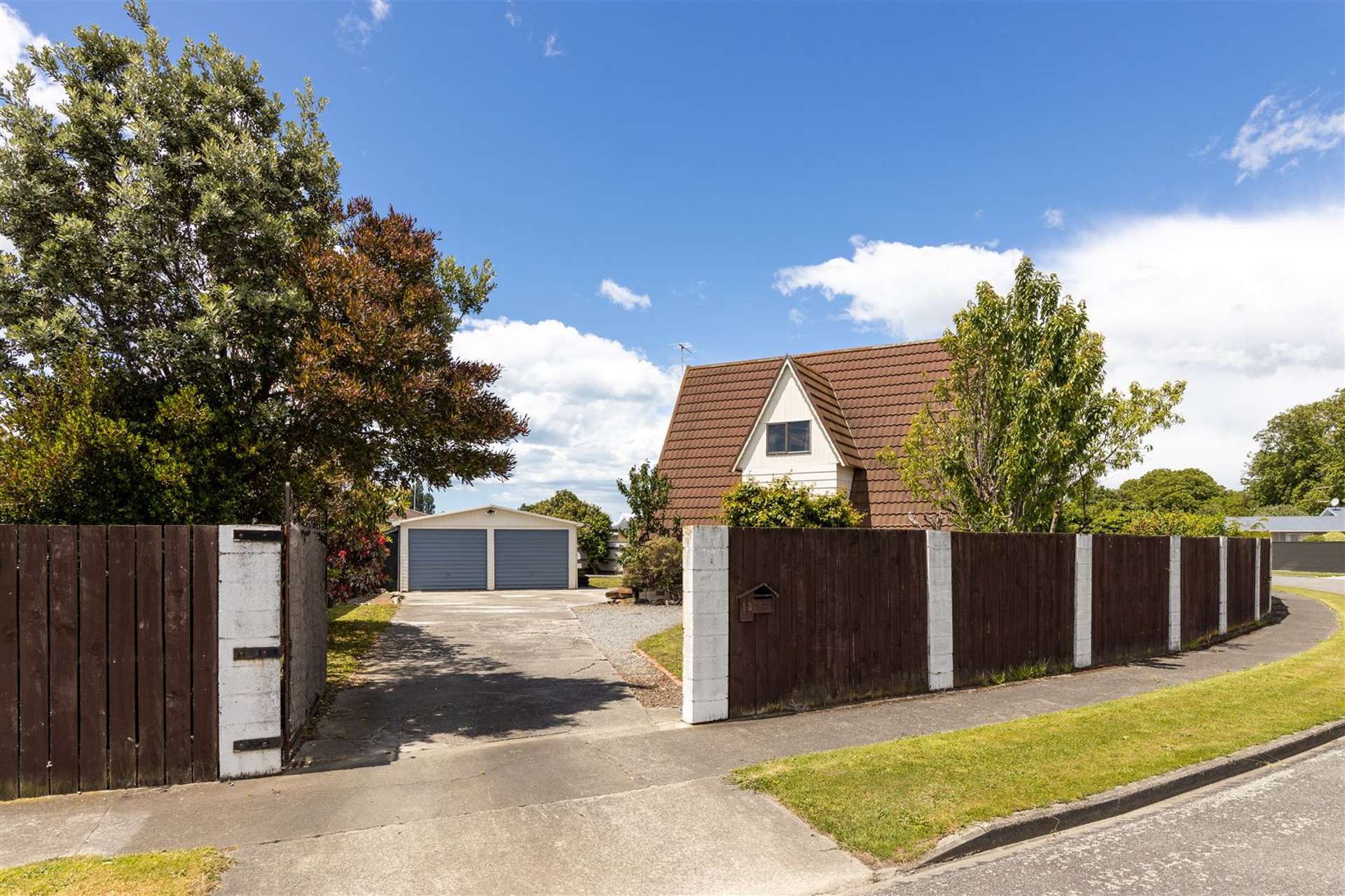 13 Snowden Crescent Islington_0