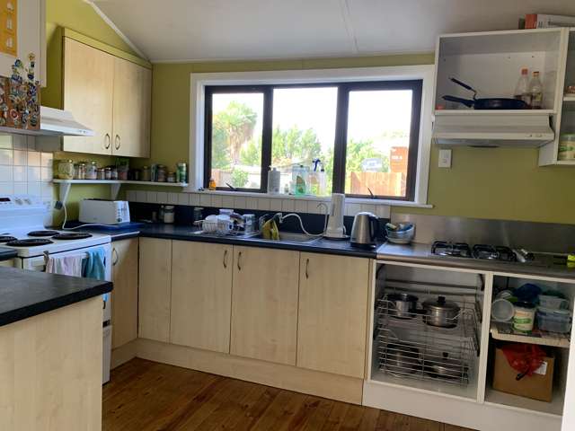 588 Cashel street Linwood_1