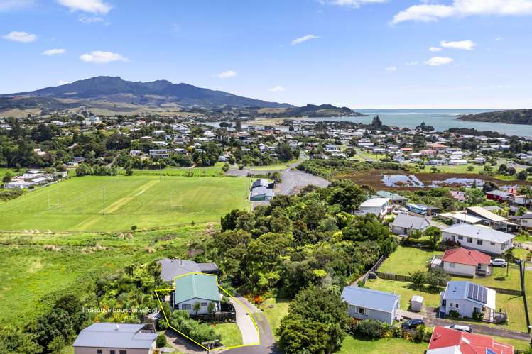 1 Lily Street Raglan_37