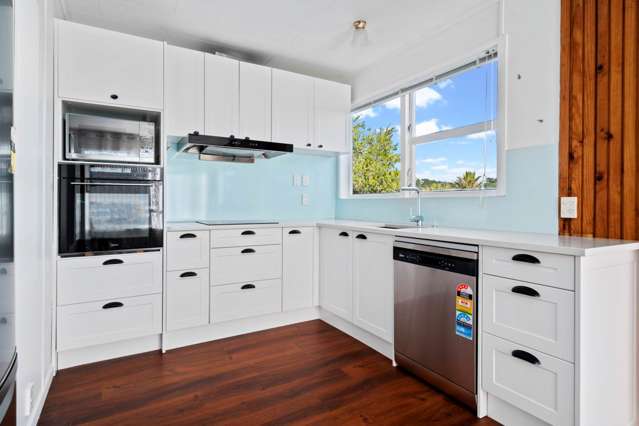 2/80 Gloria Avenue Te Atatu Peninsula_1