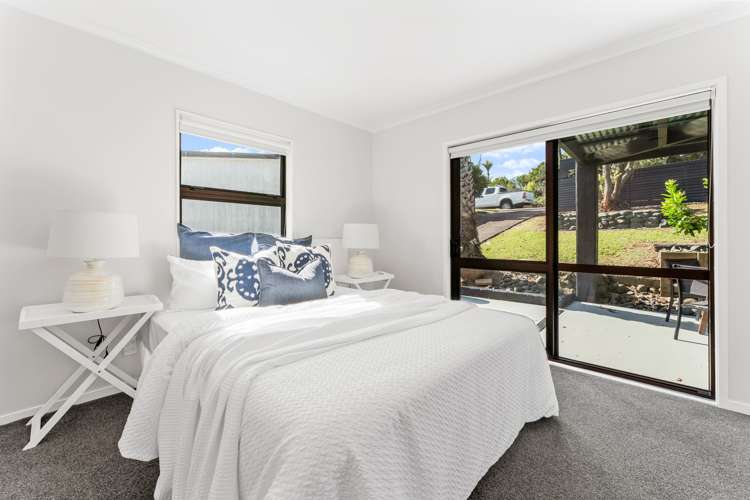 239 Vipond Road Stanmore Bay_13