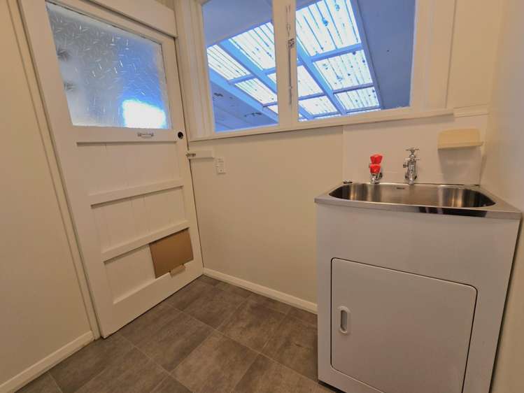 221 Park Street Hokitika_13