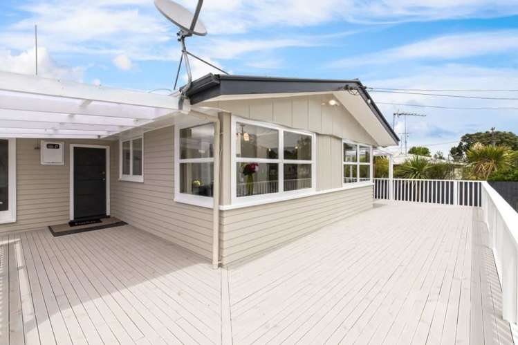 8 Drive Pickering Avenue Manurewa_16