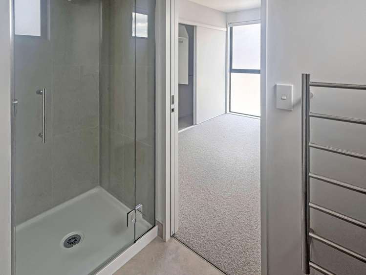 5/527 Hereford St Linwood_8