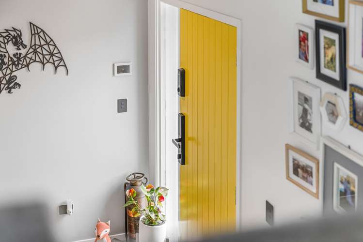 15 Roland Road Greenhithe_17