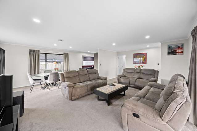 2 Libnai Avenue Clover Park_2