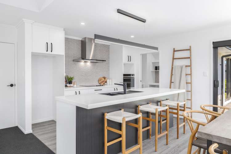 20 Selfe Crescent Burwood_6