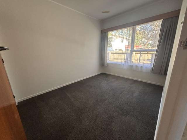 2/2 Longbill Place Glendene_3