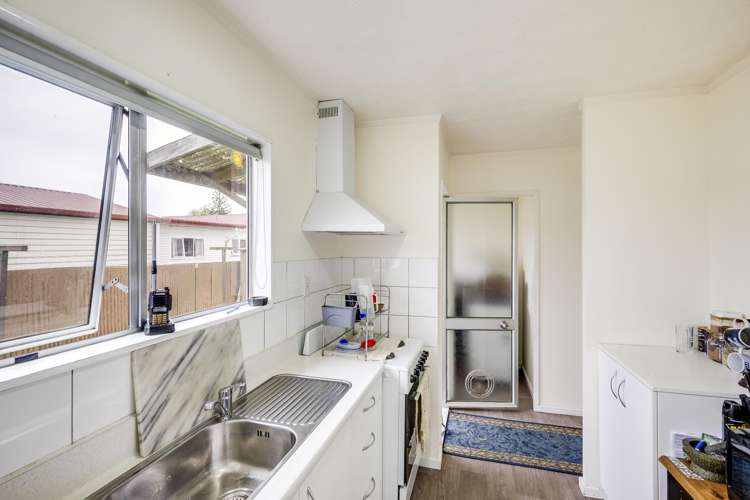 15a Alexander Avenue Onekawa_4