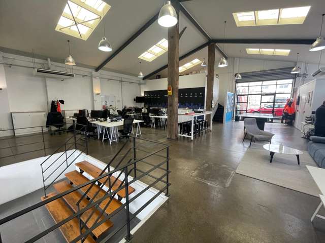 Office, Showroom, or Distribution