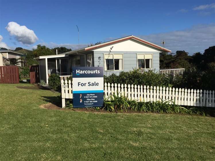 5 Rerenga Street Mokau_0