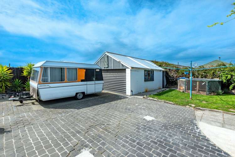 230 Shortland Street Aranui_3