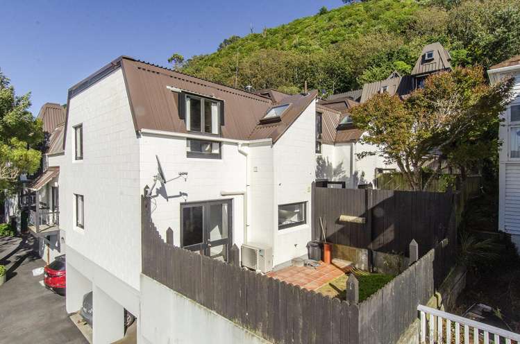 25/10 Pitarua Street Thorndon_1