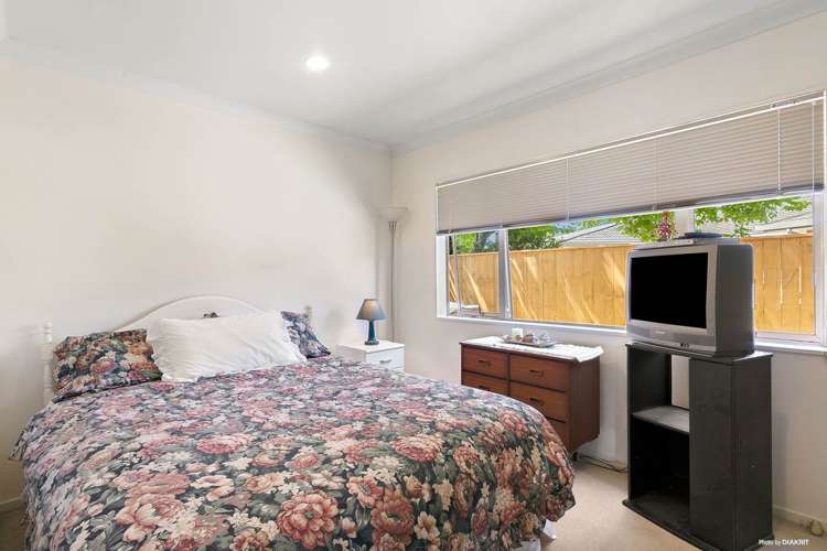 7/1 Piriti Drive Te Atatu Peninsula_11